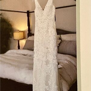 Elegant Ivory Lace Gown
